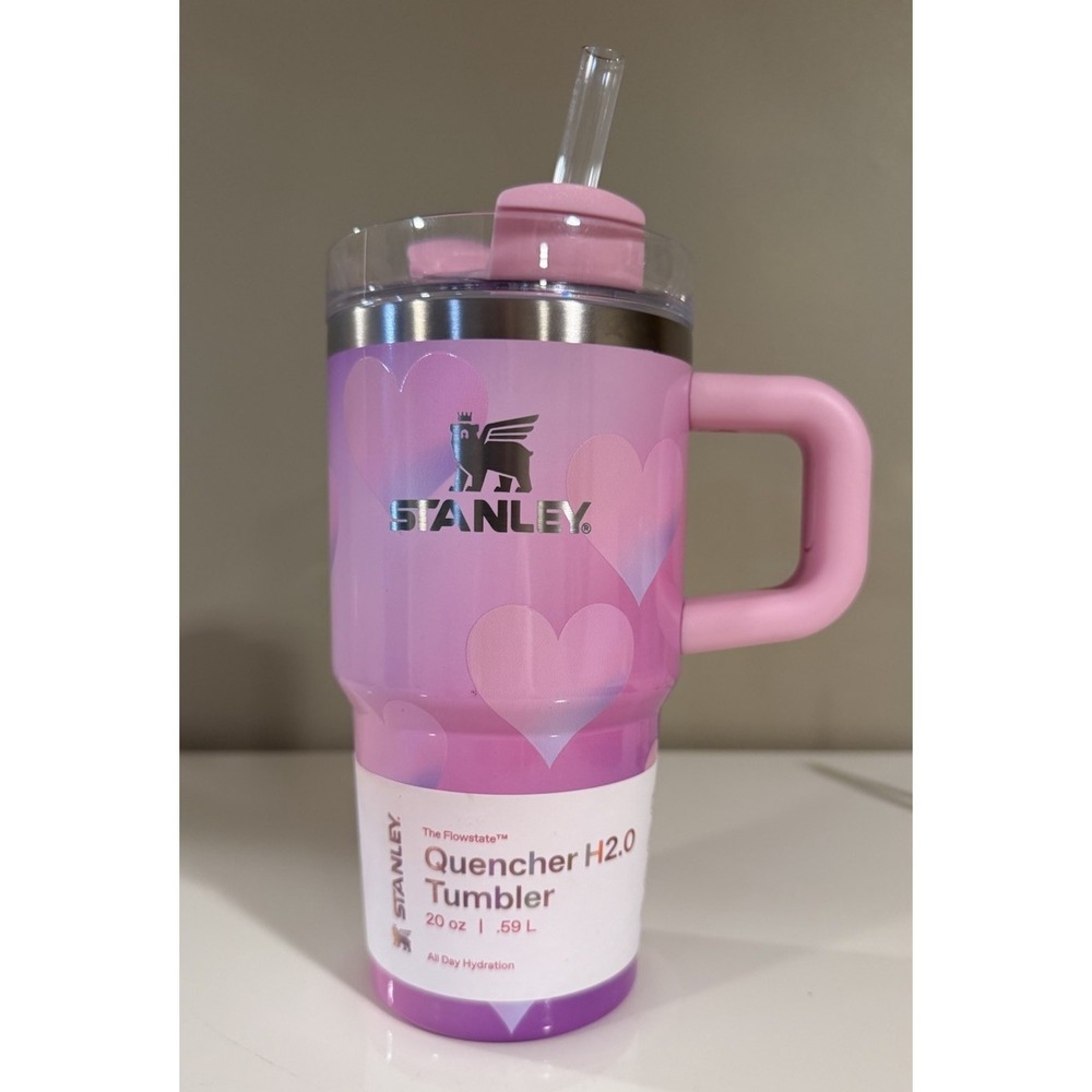 Stanley Valentine's Day 20oz Stainless Steal H2.0 Flowstate Tumbler Pink Heart - Picture 1 of 2